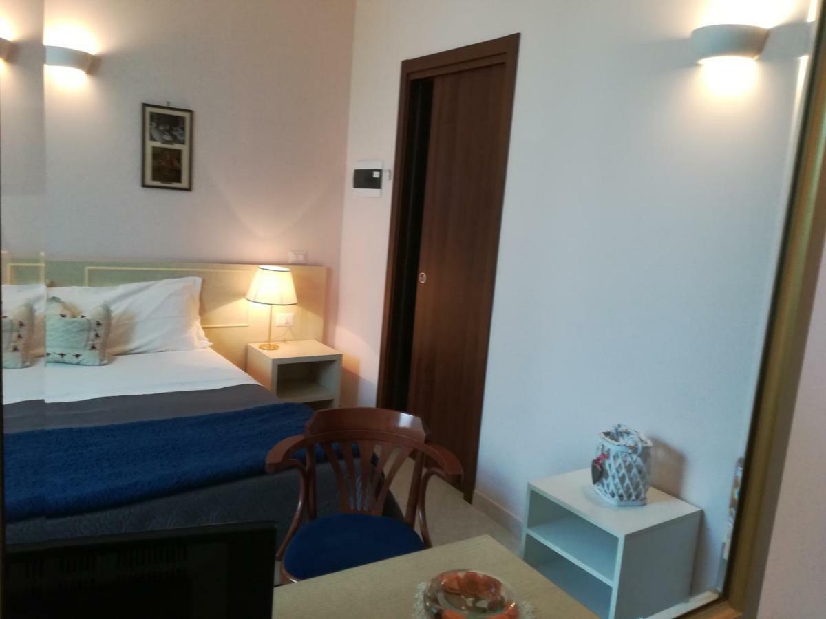 La Maison Bed & Breakfast *